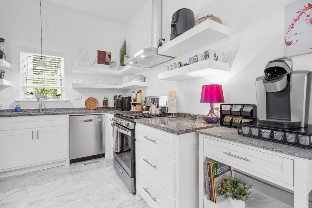 Vineyard Cottage-Pet Friendly & Walk To Oaklawn! 핫스프링스 외부 사진